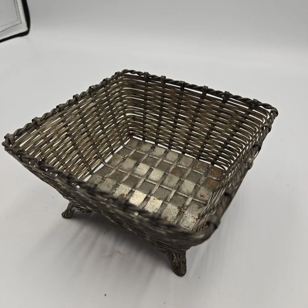 VTG Brass Square Woven Basket‎ 5.25